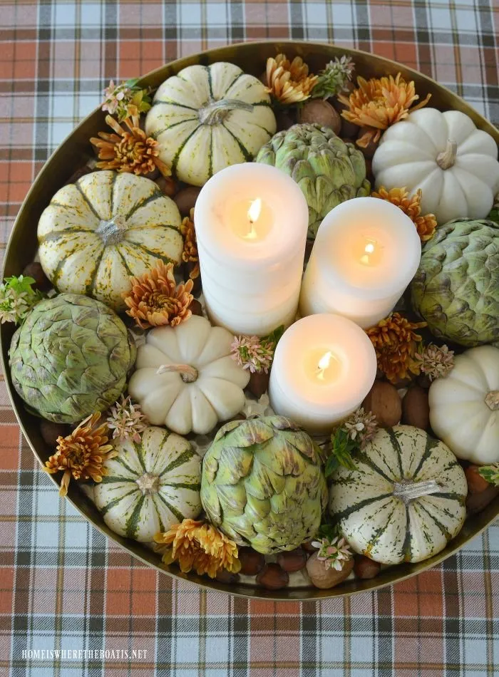 Large round tray with pumpkins and candles